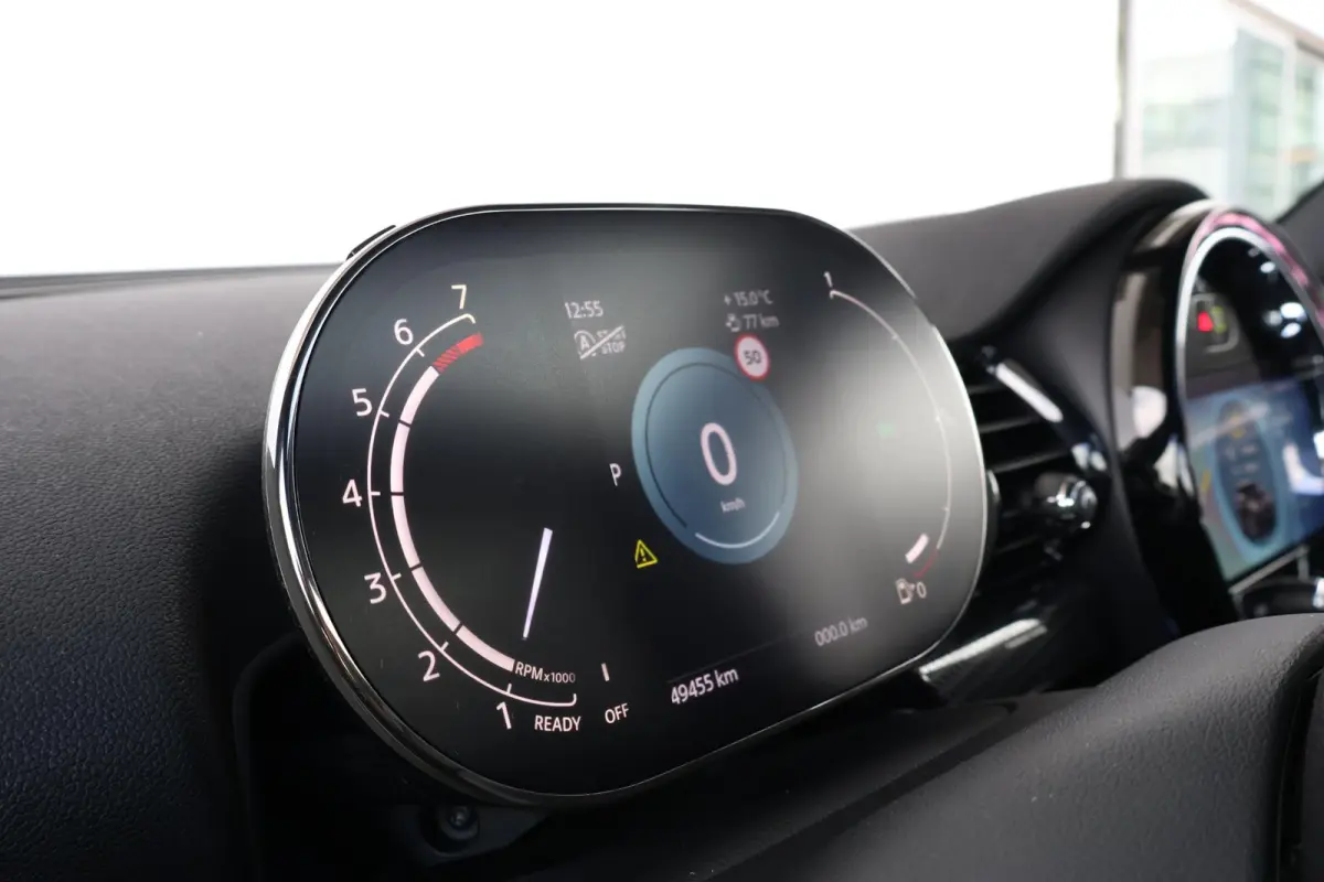 1.5 Cooper Business Edition | Pano-dak | Stoelverwarming | Stuurverwarming | Comfort access | Achteruitrijcamera