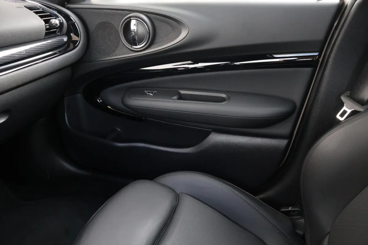 1.5 Cooper Business Edition | Pano-dak | Stoelverwarming | Stuurverwarming | Comfort access | Achteruitrijcamera
