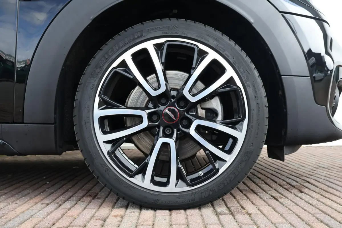 2.0 Cooper S Rockingham GT Edition | JCW-trim | Pano-dak | Stoelverwarming | Comfortaccess | LED-koplampen |