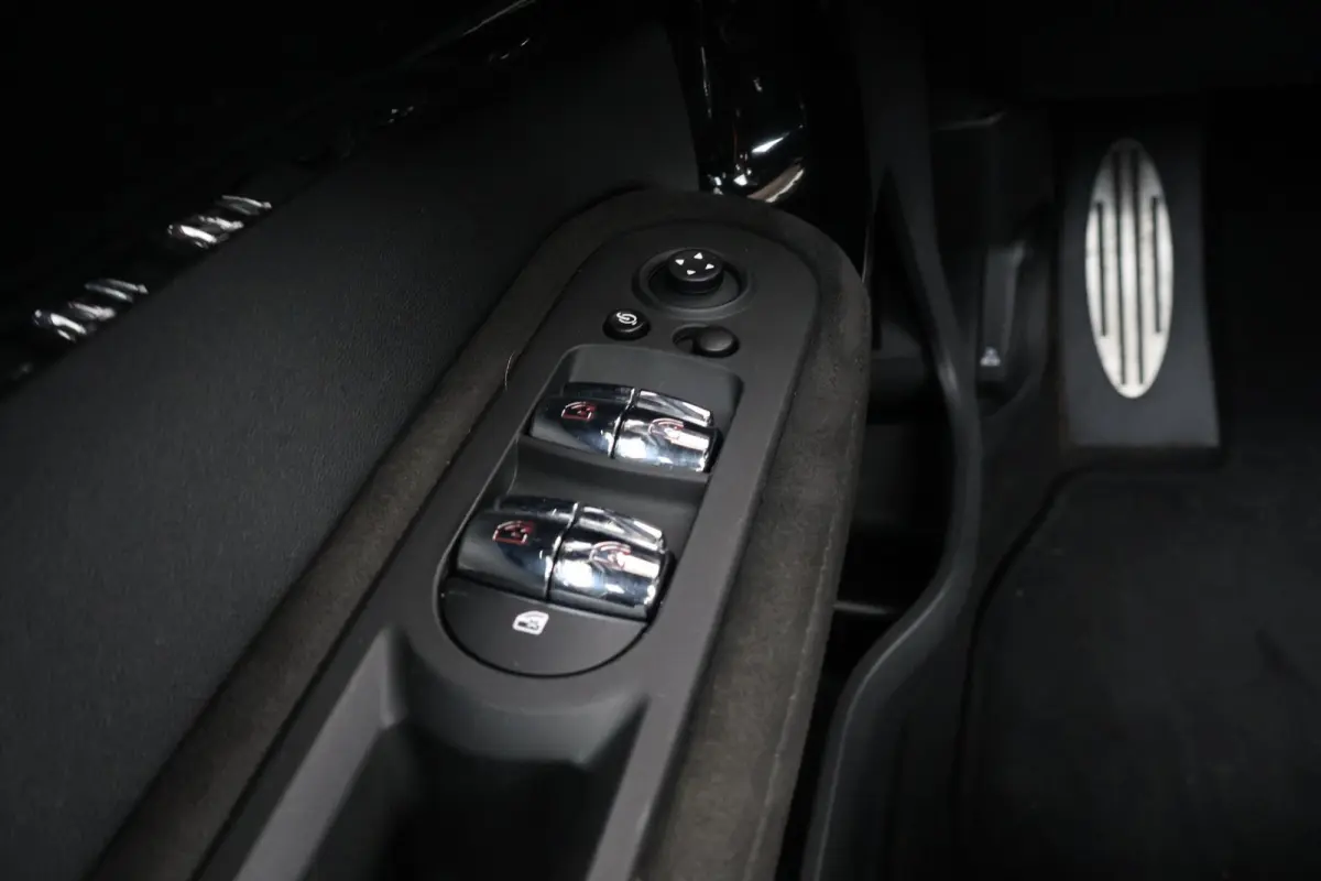 2.0 Cooper S Rockingham GT Edition | JCW-trim | Pano-dak | Stoelverwarming | Comfortaccess | LED-koplampen |