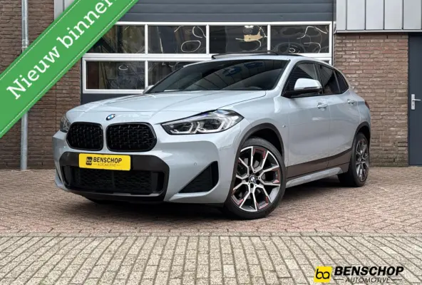 sDrive20i M Sport - Mesh Panodak HUD Navi Carplay Camera Bucket Sportstoelen Brooklyn Grau