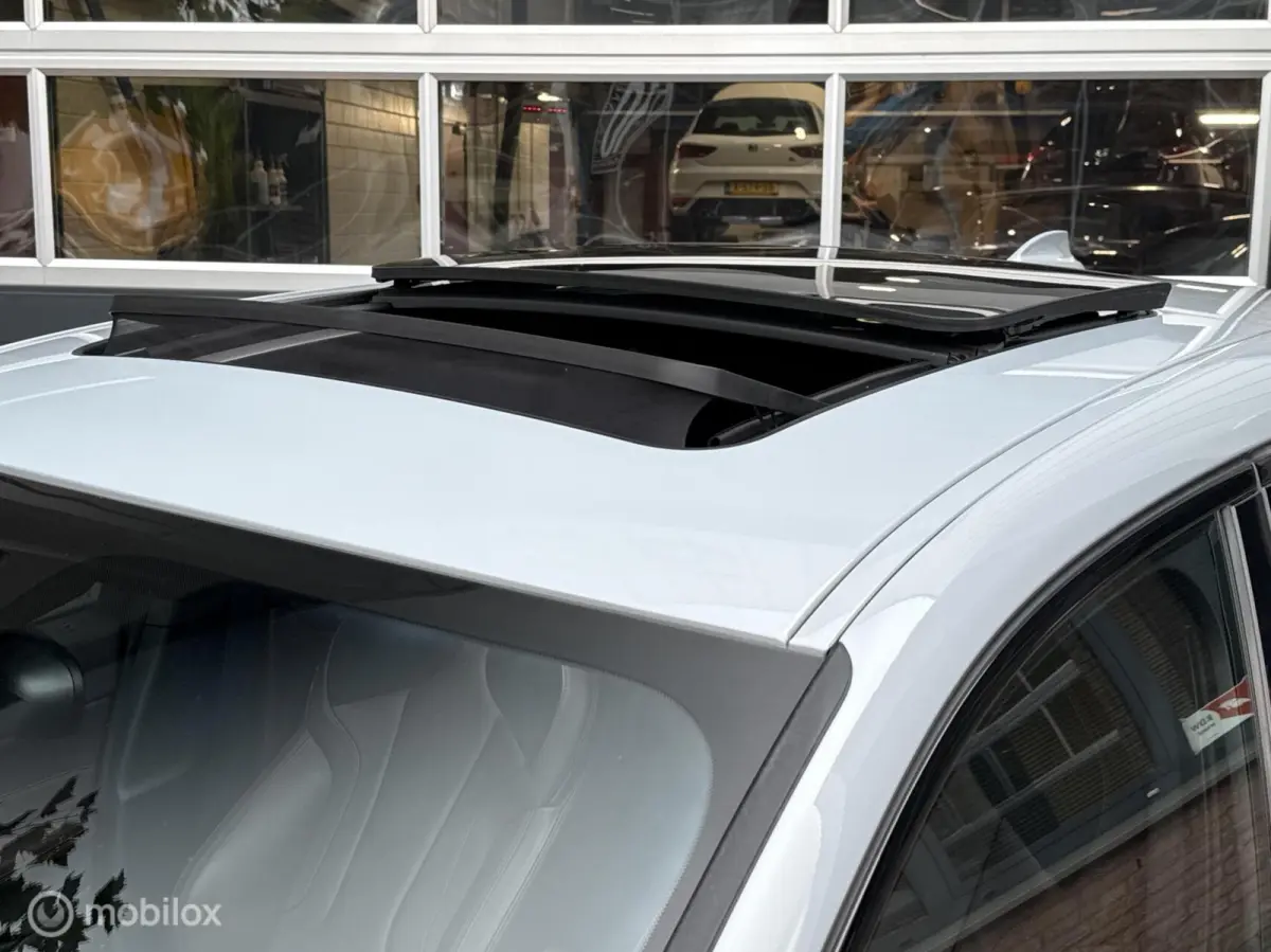 sDrive20i M Sport - Mesh Panodak HUD Navi Carplay Camera Bucket Sportstoelen Brooklyn Grau