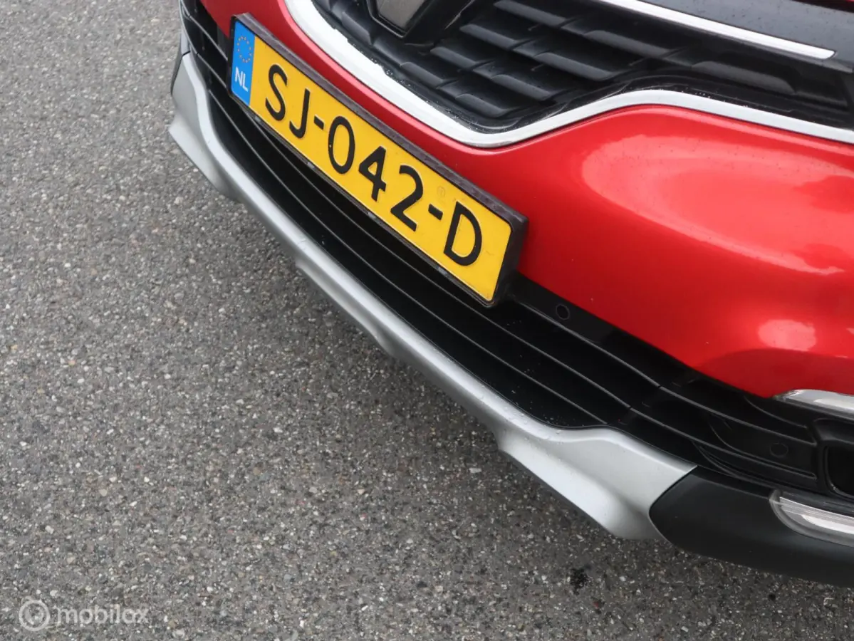 0.9 TCe Edition One Navigatie|Leer|Stoelverwarming|Trekhaak|Parkassist|Camera|17LMV