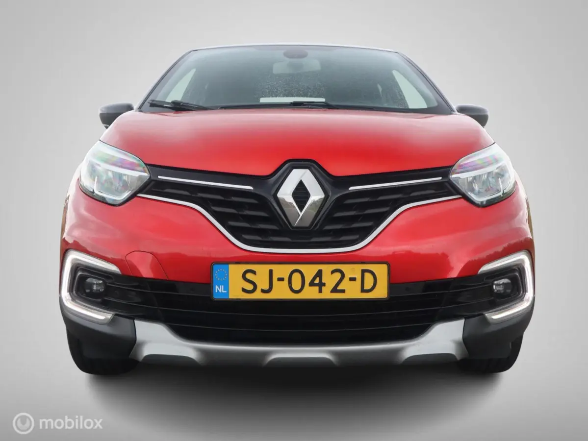 0.9 TCe Edition One Navigatie|Leer|Stoelverwarming|Trekhaak|Parkassist|Camera|17LMV