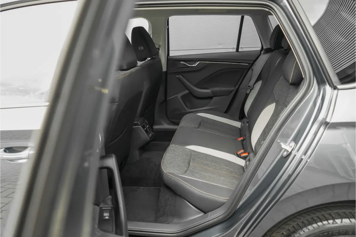 1.5 TSI ACT Business Edition Camera Trekhaak Stuur & Stoelverw