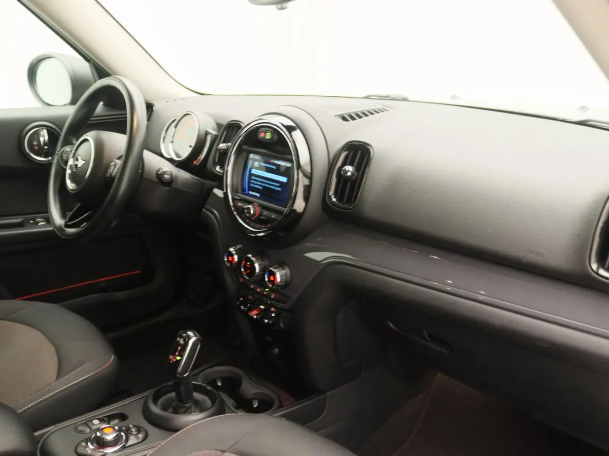 1.5 One Dutch Made Edition | Apple Carplay/Android Auto | Climate Control | Parkeersensoren | Lichtmetalen Velgen |