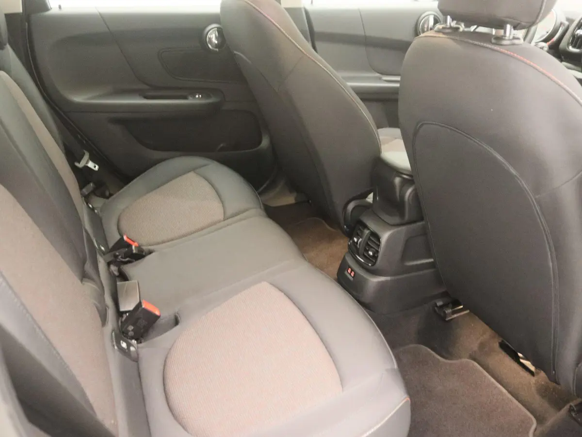 1.5 One Dutch Made Edition | Apple Carplay/Android Auto | Climate Control | Parkeersensoren | Lichtmetalen Velgen |