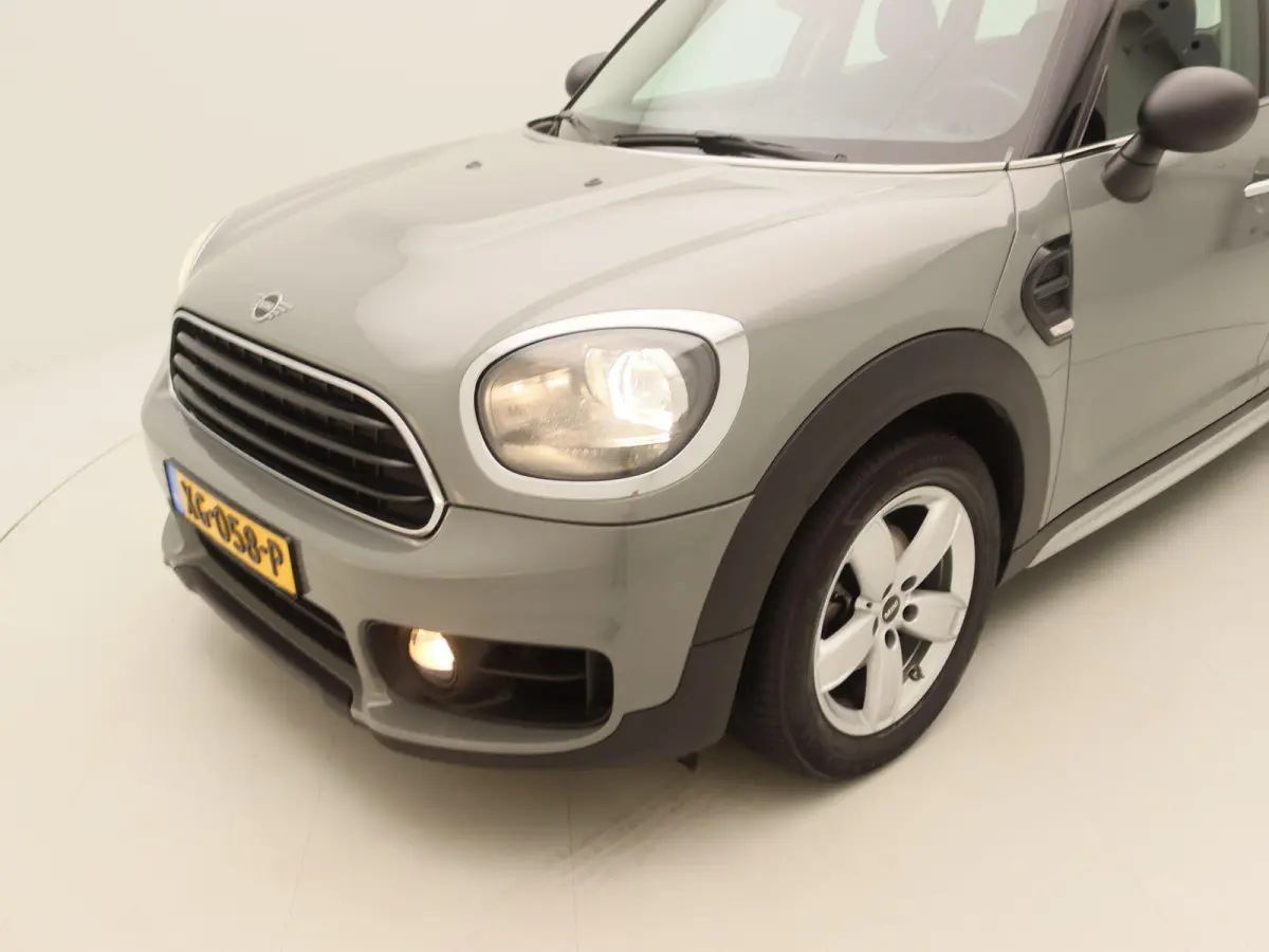 1.5 One Dutch Made Edition | Apple Carplay/Android Auto | Climate Control | Parkeersensoren | Lichtmetalen Velgen |