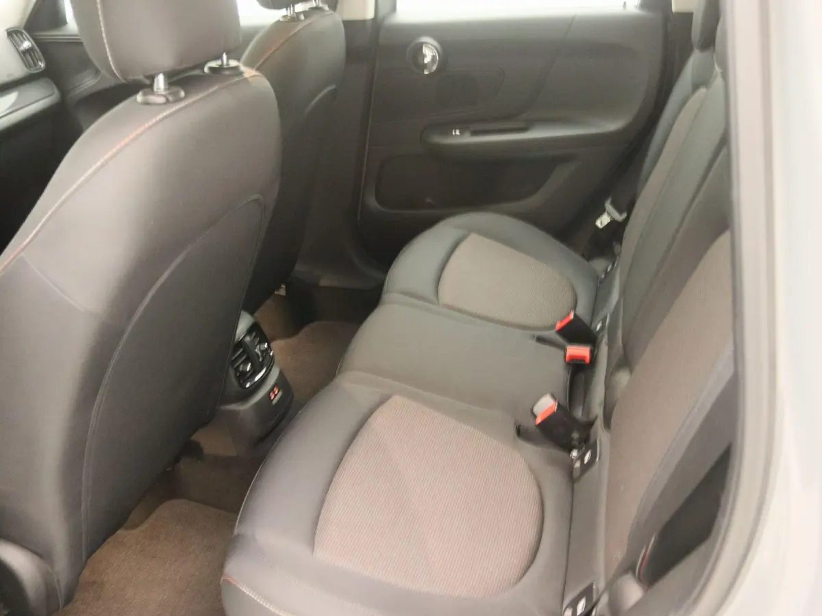 1.5 One Dutch Made Edition | Apple Carplay/Android Auto | Climate Control | Parkeersensoren | Lichtmetalen Velgen |