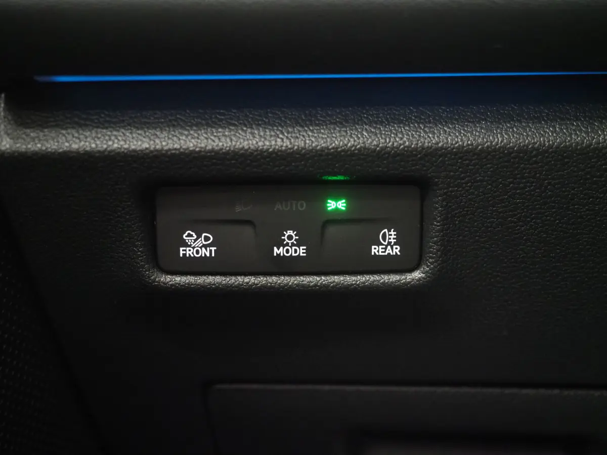 1.5 eHybrid Elegance 204PK | Leder/Alcantara | Trekhaak | Massage | 360 | Sfeerlicht | Adaptive Cruise | Matrix