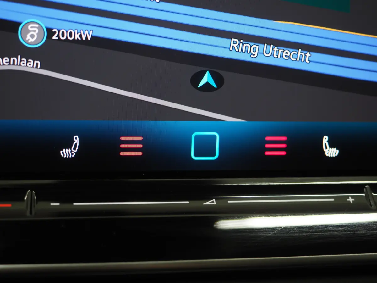 1.5 eHybrid Elegance 204PK | Leder/Alcantara | Trekhaak | Massage | 360 | Sfeerlicht | Adaptive Cruise | Matrix