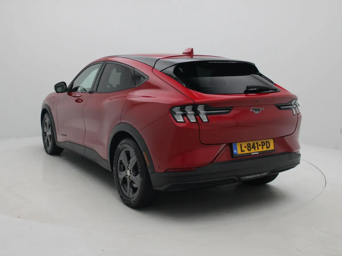 Extended RWD 98 kWh | Navigatie | Camera | Leder | Apple Carplay/Android Auto |