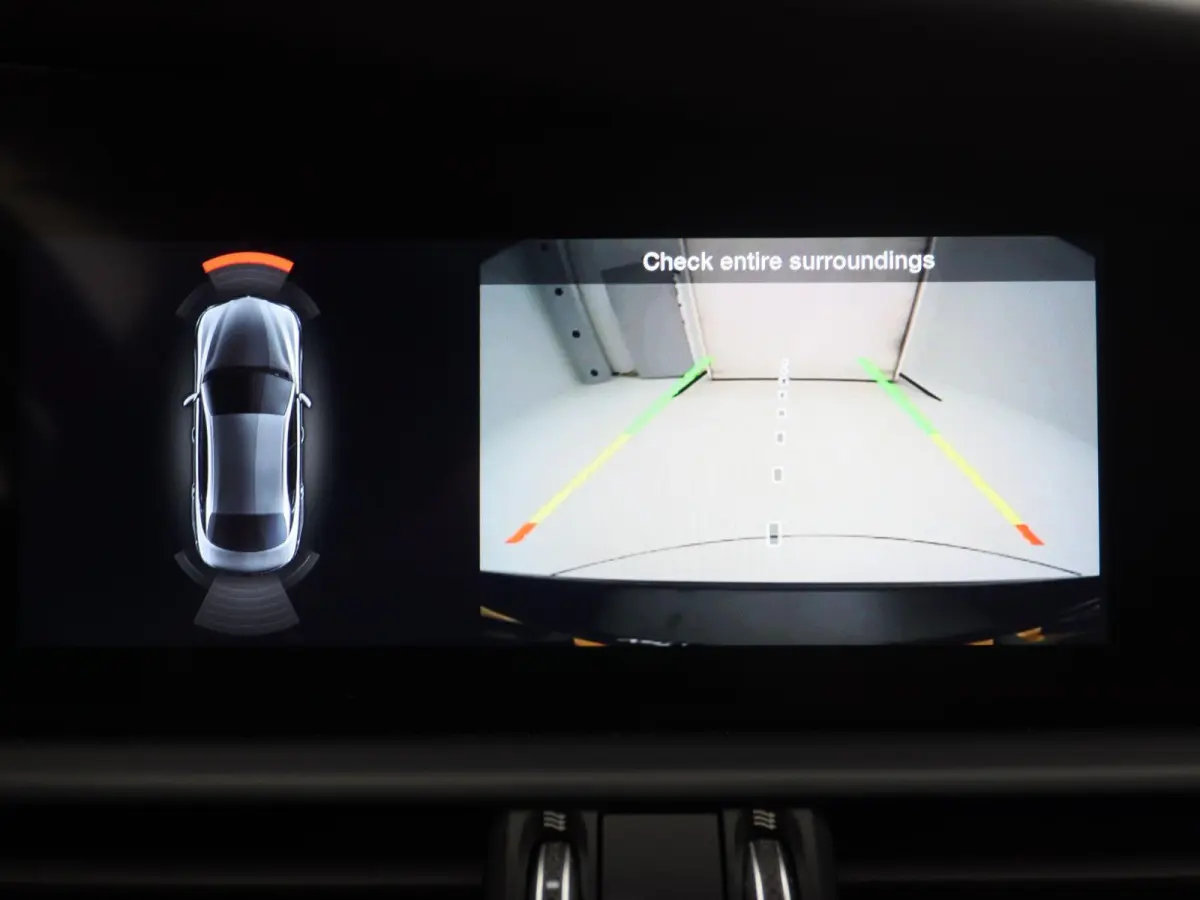 2.0T Sprint | Apple Carplay/Android Auto | Lederen Bekleding | Camera | Lichtmetalen Velgen |