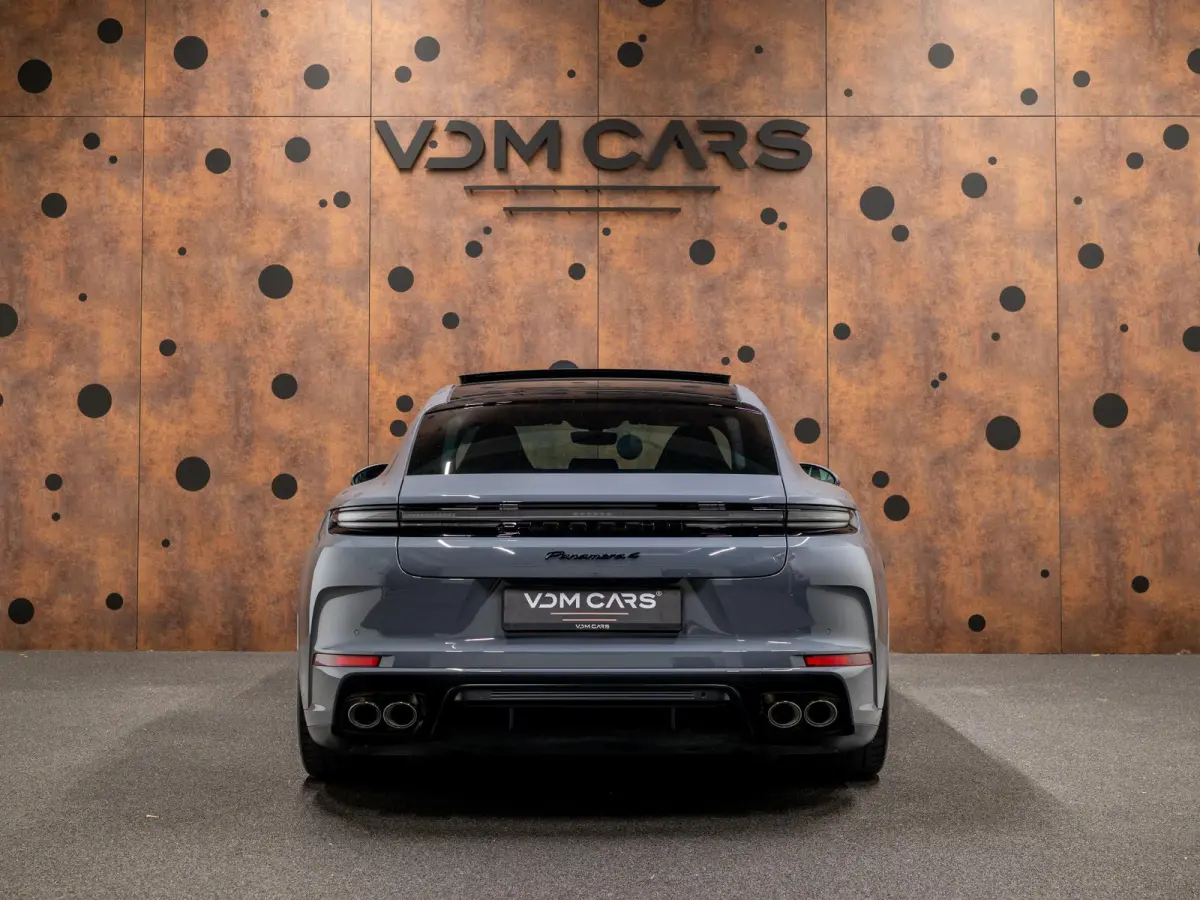 2.9 4 E-Hybrid | SportDesign | Sportuitlaat | ACC | Massage | Stoelventilatie |