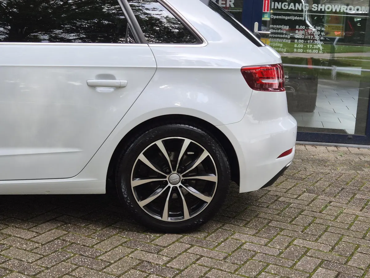 1.0 TFSI Design Pro Line Plus | Afn. Trekhaak | Apple CarPlay| PDC + Camera | ECC |