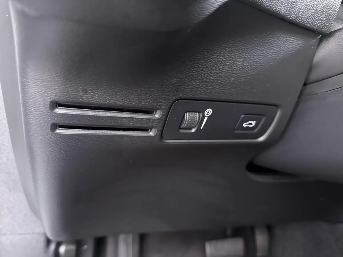 Recharge Twin Intro Edition 78 kWh | Panoramadak | Harman Kardon |