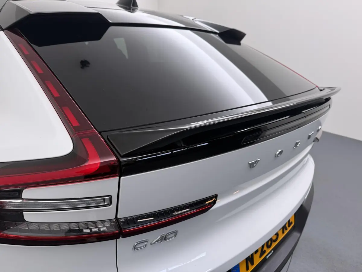 Recharge Twin Intro Edition 78 kWh | Panoramadak | Harman Kardon |
