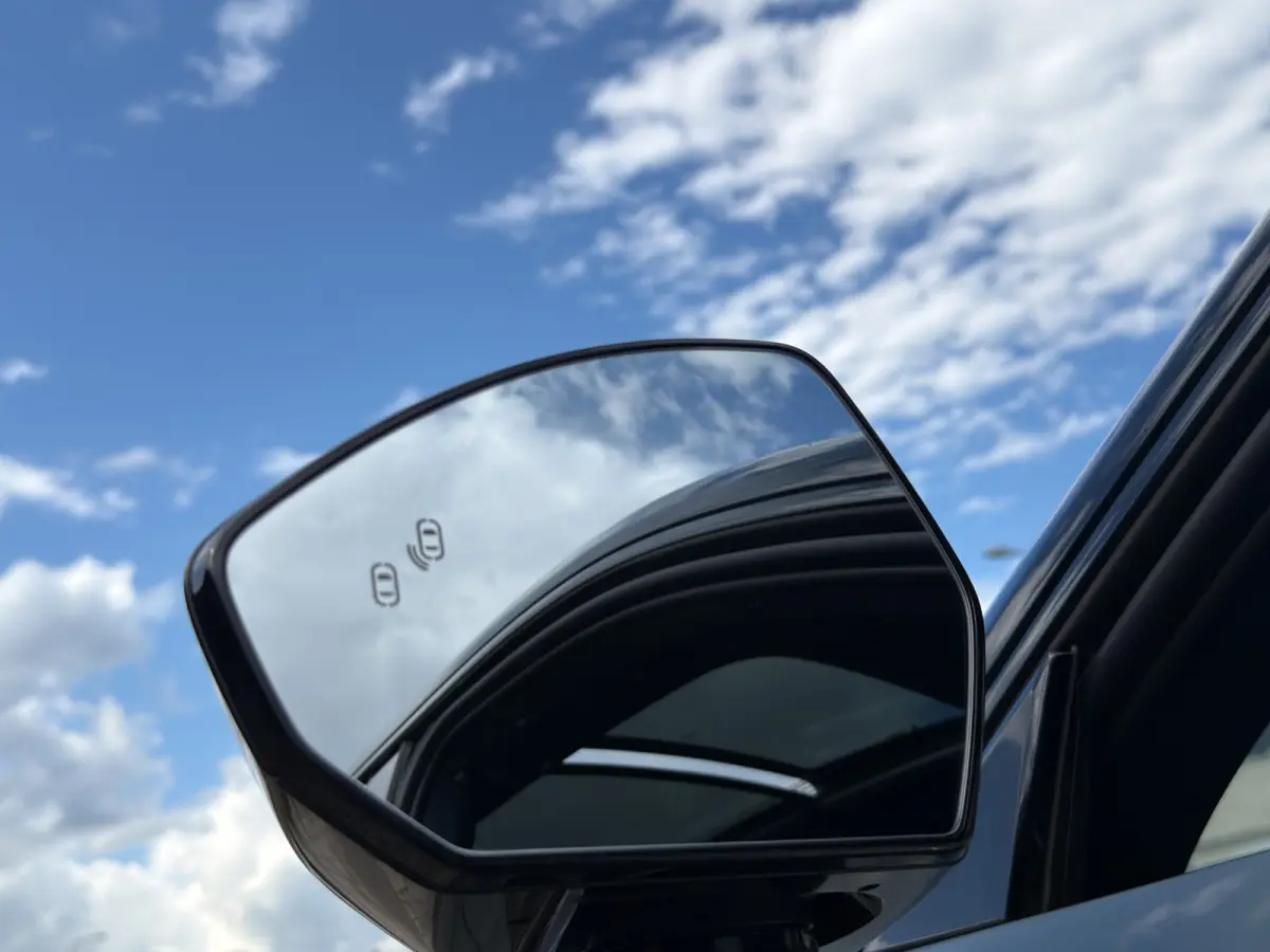 1.5 More | Zwarte velgen | Stoelmassage+ventilatie | 360 Camera | Panoramadak | Apple Carplay/Android Auto |