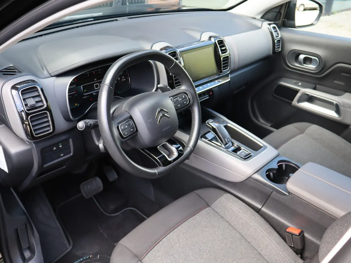 1.6 PureTech Business Plus 180PK TREKHAAK I 1ste eig. I Leer I Navi I Carplay I Trekhaak 1500KG I Pano I Carplay I Luxe uitvoering I