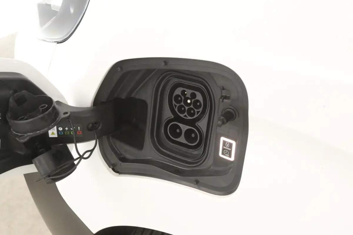 Kombi 75 kWh L3H1 Long Range 8 Zits | Snelladen | SOH 90% | Airco | Camera | Cruise | Parkeersensoren