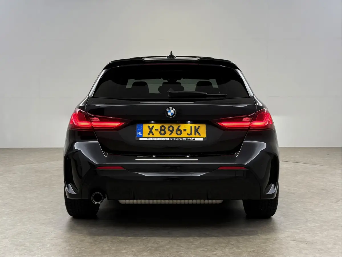 118i M-Sport | Pano | Virtual | Sfeer | Camera | Carplay | LED | Parkeersens.
