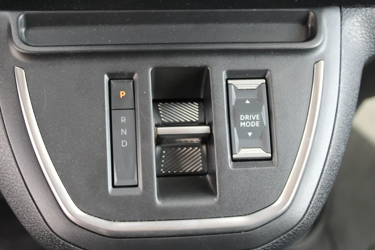 L3 75 kWh | 8 JAAR GARANTIE | CAMERA | NAVI | DRAADLOOS CARPLAY | COMFORT WAND |