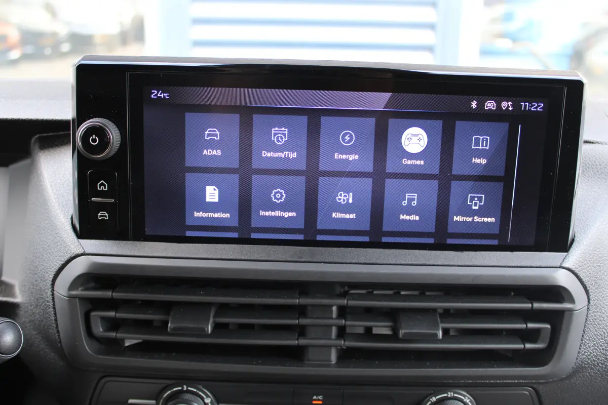 L3 75 kWh | 8 JAAR GARANTIE | CAMERA | NAVI | DRAADLOOS CARPLAY | COMFORT WAND |