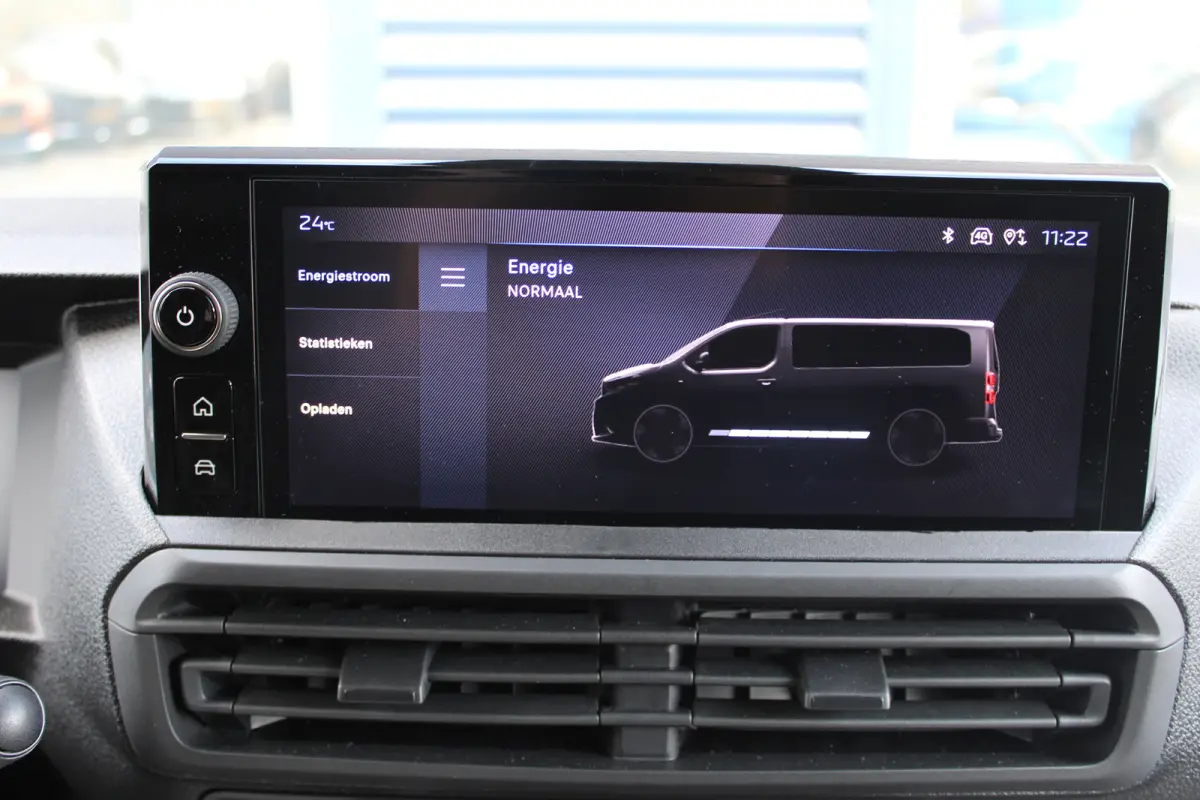 L3 75 kWh | 8 JAAR GARANTIE | CAMERA | NAVI | DRAADLOOS CARPLAY | COMFORT WAND |