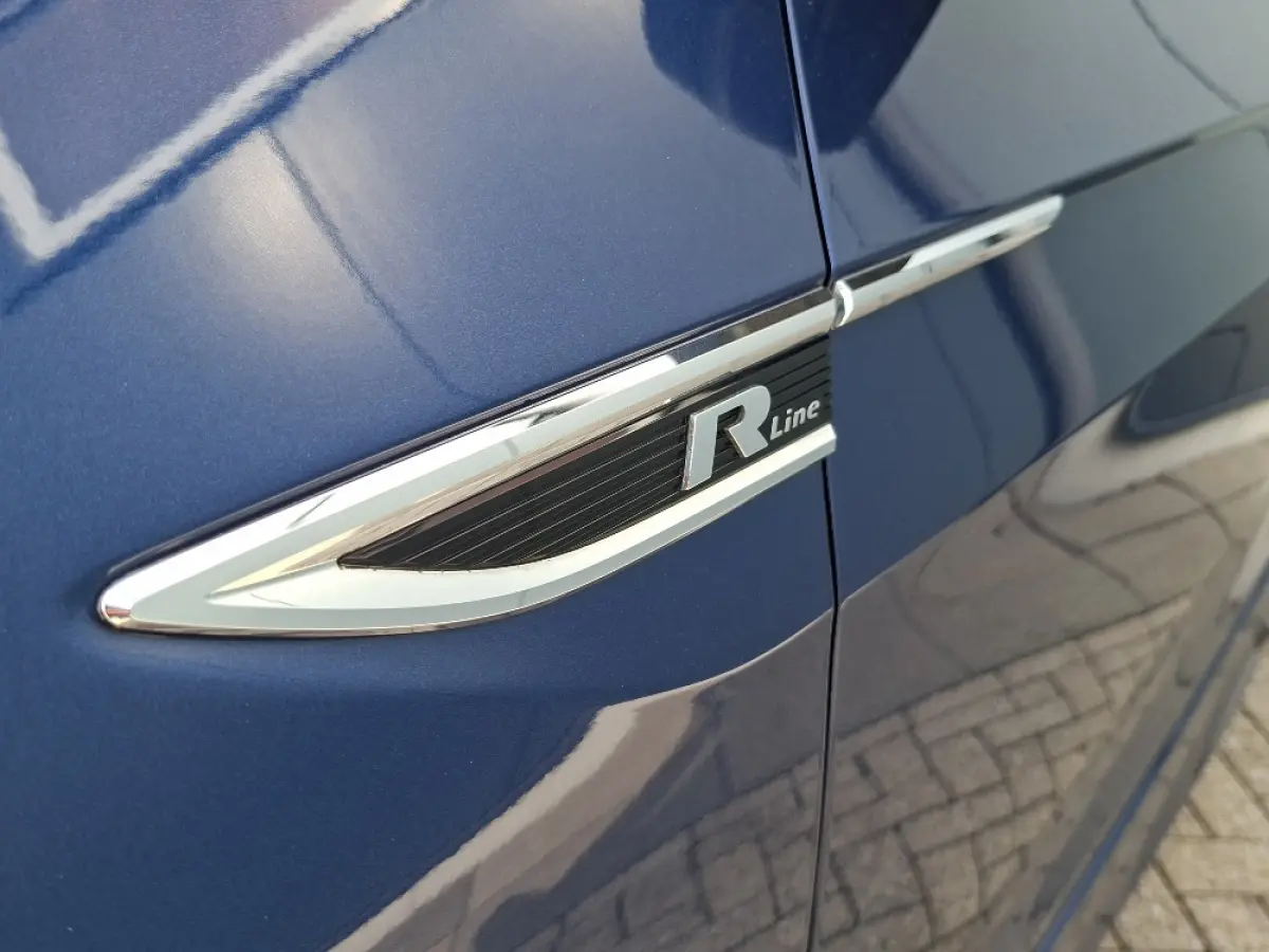 1.0 TSI R-Line * 42.000KM! * AUTOMAAT * Parkeercamera * CarPlay * Adaptieve Cruise *