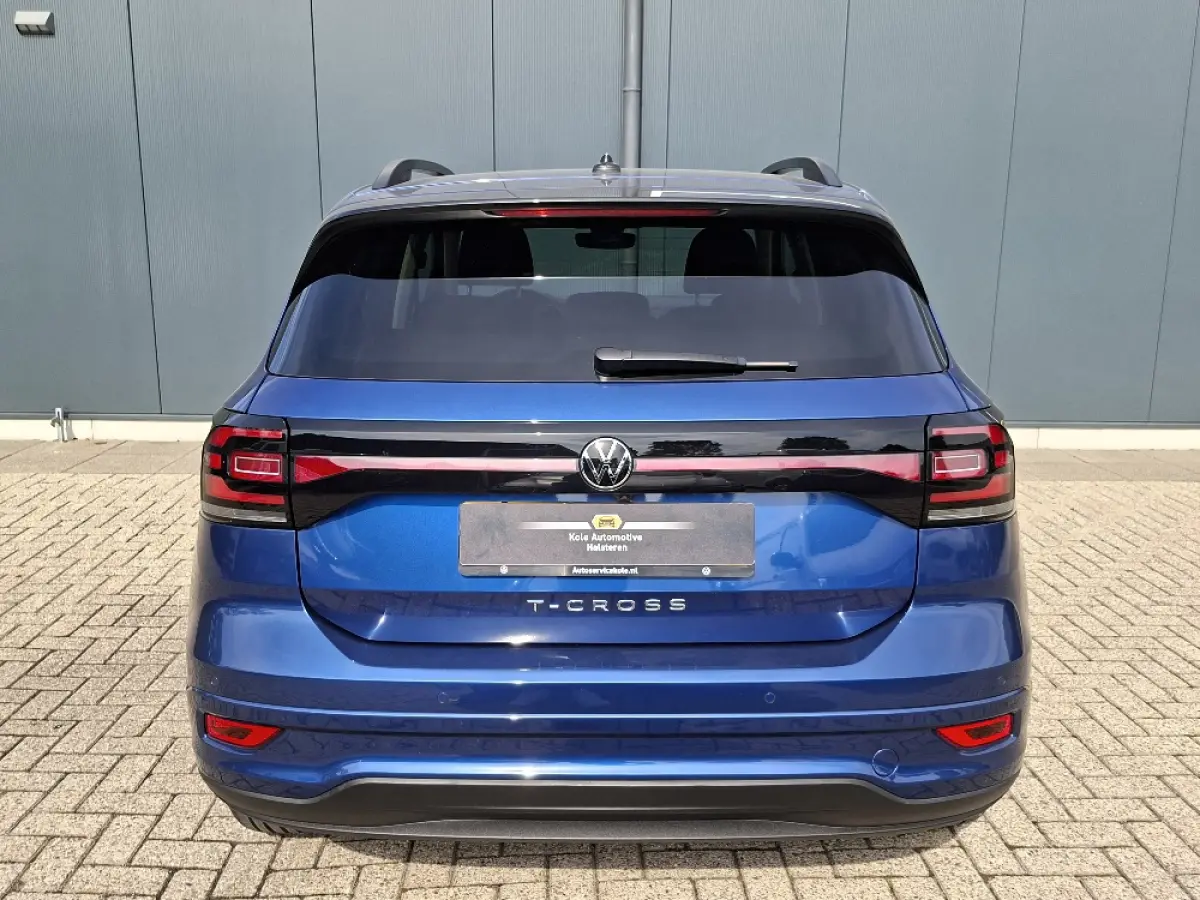 1.0 TSI R-Line * 42.000KM! * AUTOMAAT * Parkeercamera * CarPlay * Adaptieve Cruise *