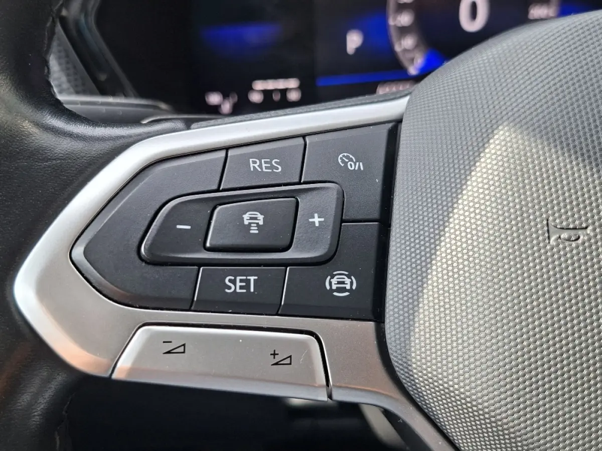 1.0 TSI R-Line * 42.000KM! * AUTOMAAT * Parkeercamera * CarPlay * Adaptieve Cruise *