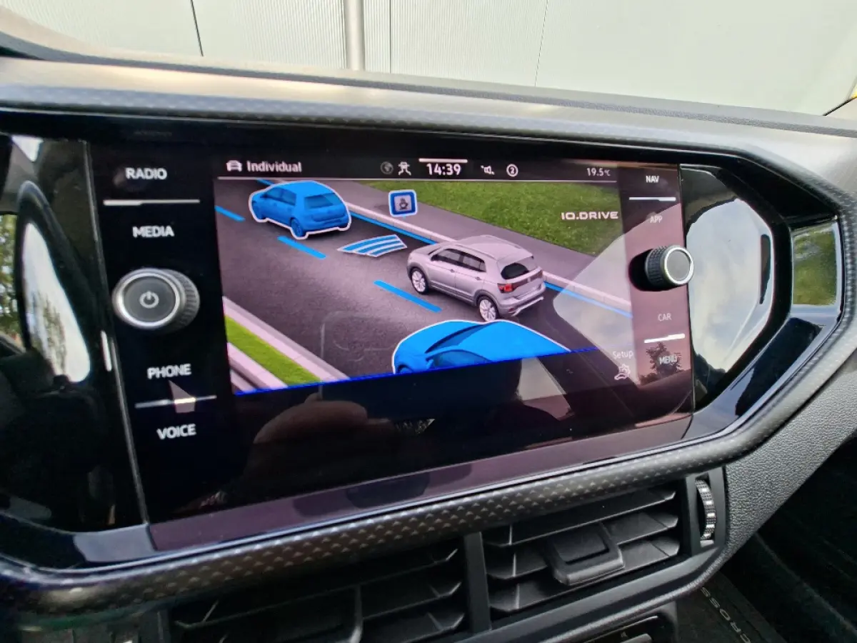1.0 TSI R-Line * 42.000KM! * AUTOMAAT * Parkeercamera * CarPlay * Adaptieve Cruise *