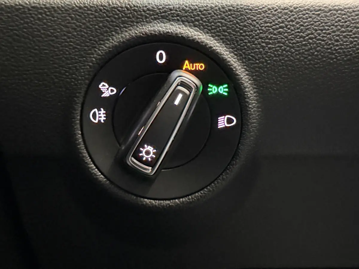 1.5 TSI R-Line Business+ |Massage|IQ.Light|ACC|DCC|Navi|