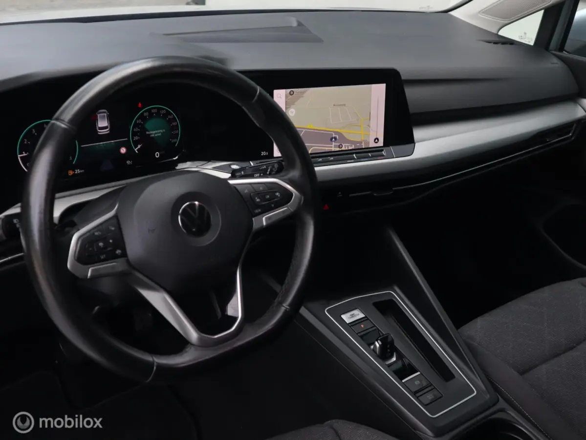 1.0 eTSI 110 PK DSG7/AUTOMAAT Life Navigatie|Digi Cockpit|17"LMV|DonkerGlas|LED