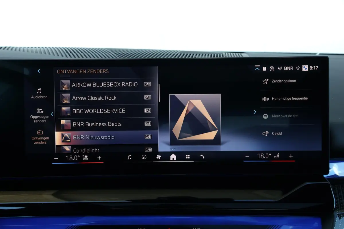 530e | Sport Pakket Pro | Adaptief Onderstel Professional | Panorama Dak | Driving Assistant Professional | Parking Assistant Plus | Bowers & Wilkins | Stuur & Stoel Verwarming |