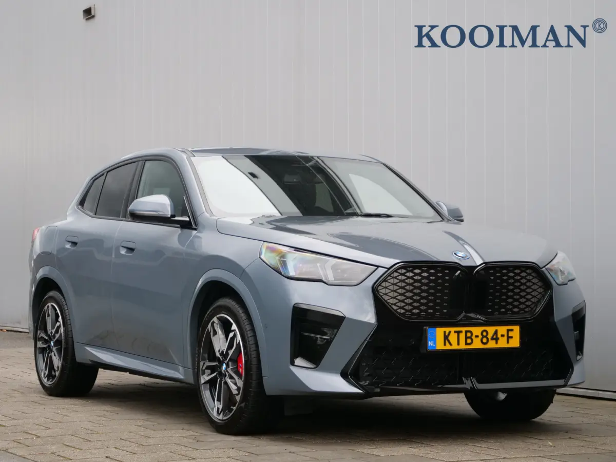 eDrive20 67 kWh M Sport Edition 204 Pk Automaat Navi / DAB / Apple Carplay / Camera's / M-pakket