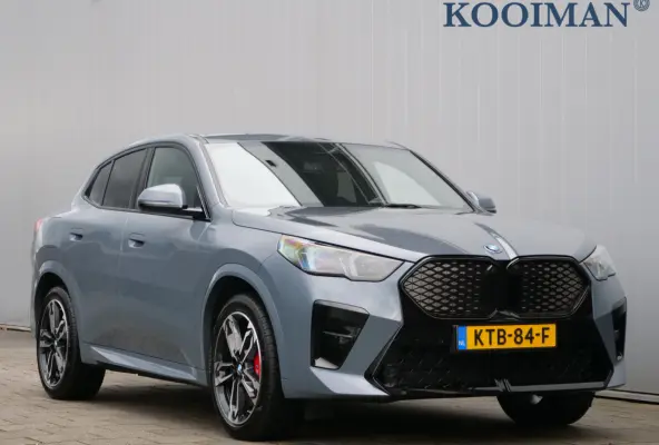 eDrive20 67 kWh M Sport Edition 204 Pk Automaat Navi / DAB / Apple Carplay / Camera's / M-pakket