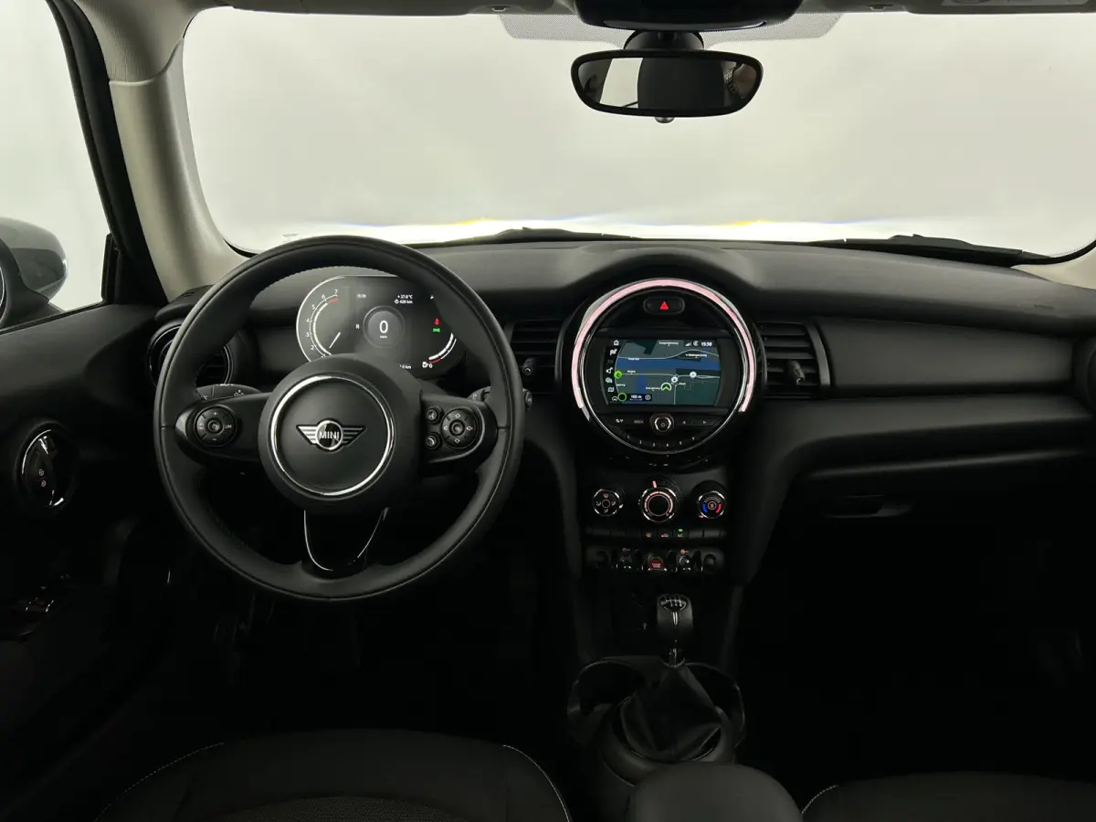1.5 one Classic Facelift Digital Cockpit/Carplay/Navi/Keyless entry/Park.sens