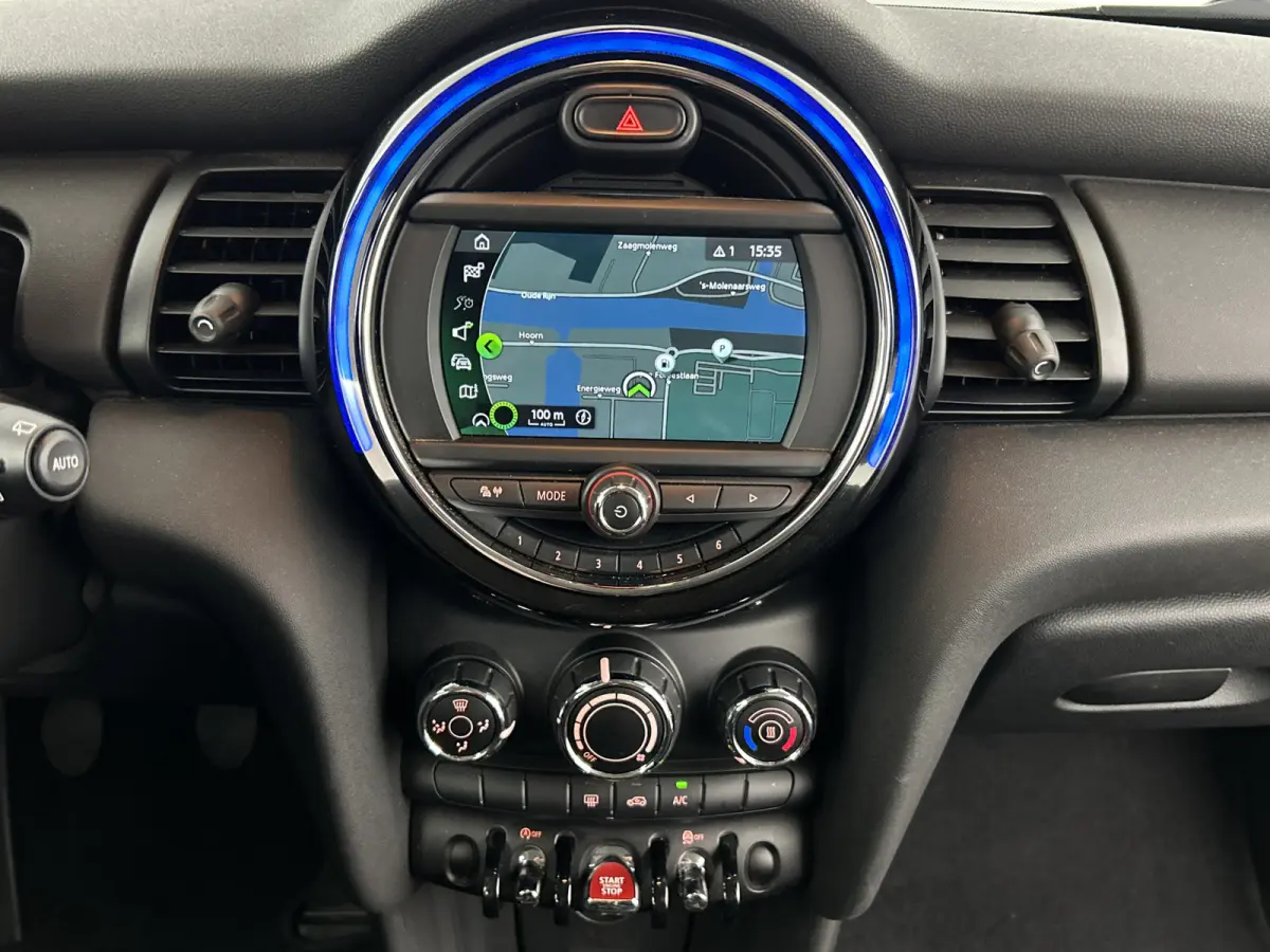 1.5 one Classic Facelift Digital Cockpit/Carplay/Navi/Keyless entry/Park.sens