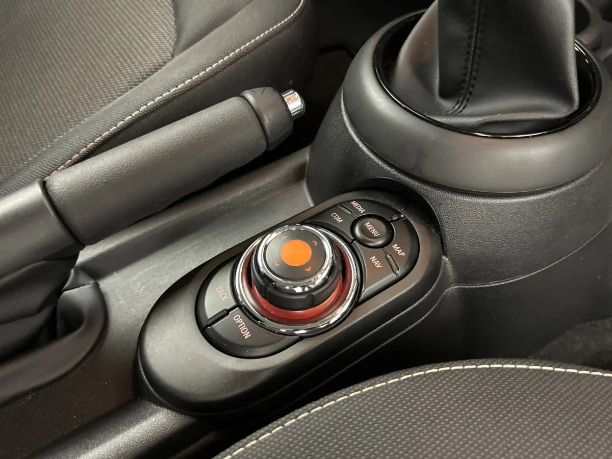 1.5 one Classic Facelift Digital Cockpit/Carplay/Navi/Keyless entry/Park.sens