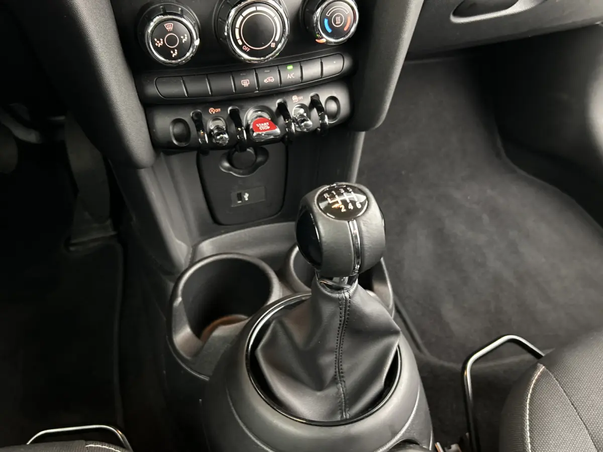 1.5 one Classic Facelift Digital Cockpit/Carplay/Navi/Keyless entry/Park.sens