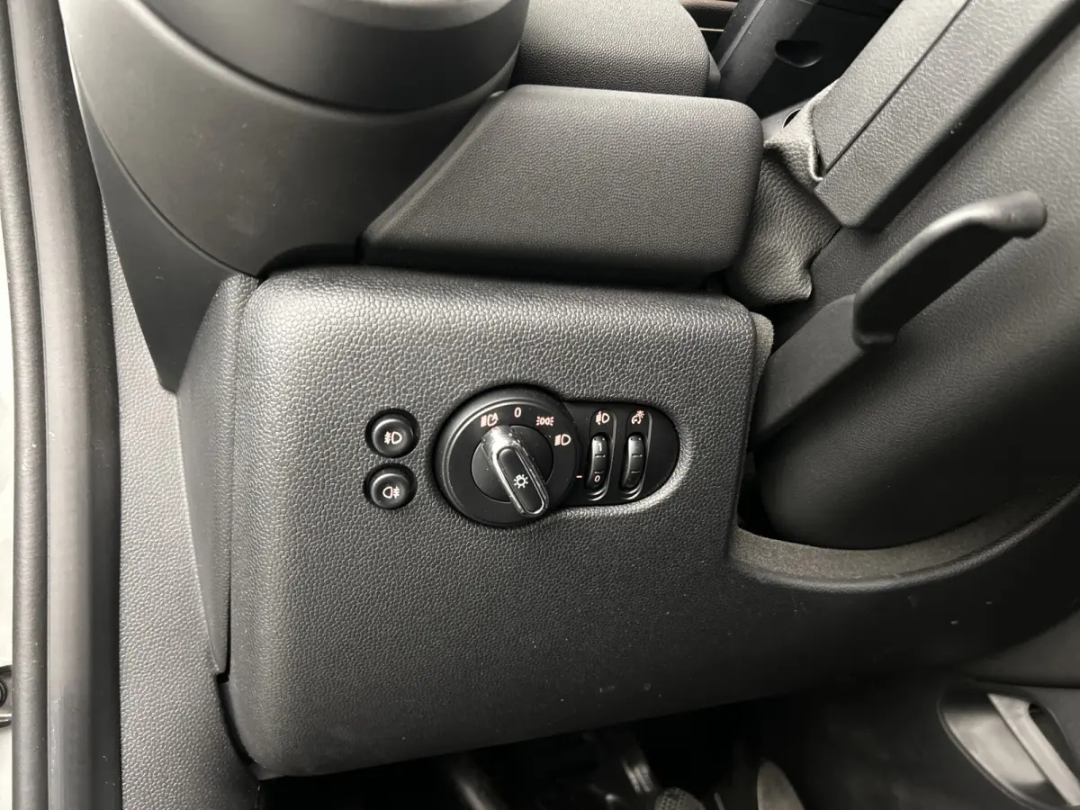 1.5 one Classic Facelift Digital Cockpit/Carplay/Navi/Keyless entry/Park.sens
