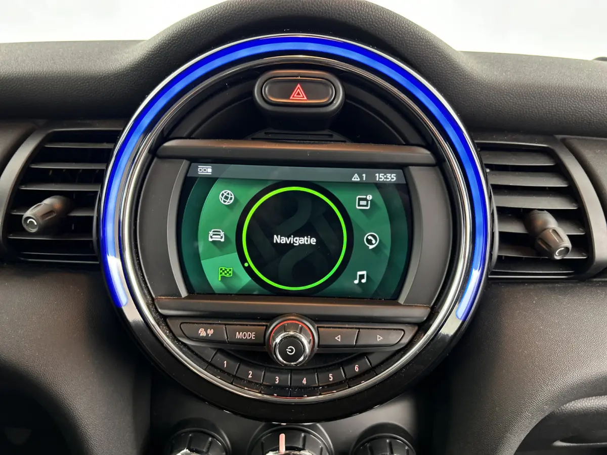 1.5 one Classic Facelift Digital Cockpit/Carplay/Navi/Keyless entry/Park.sens