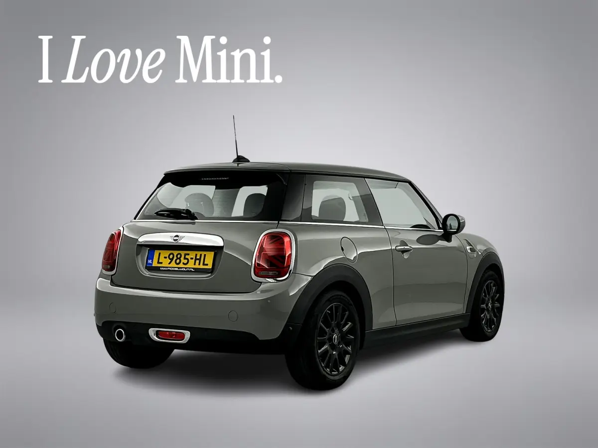 1.5 one Classic Facelift Digital Cockpit/Carplay/Navi/Keyless entry/Park.sens