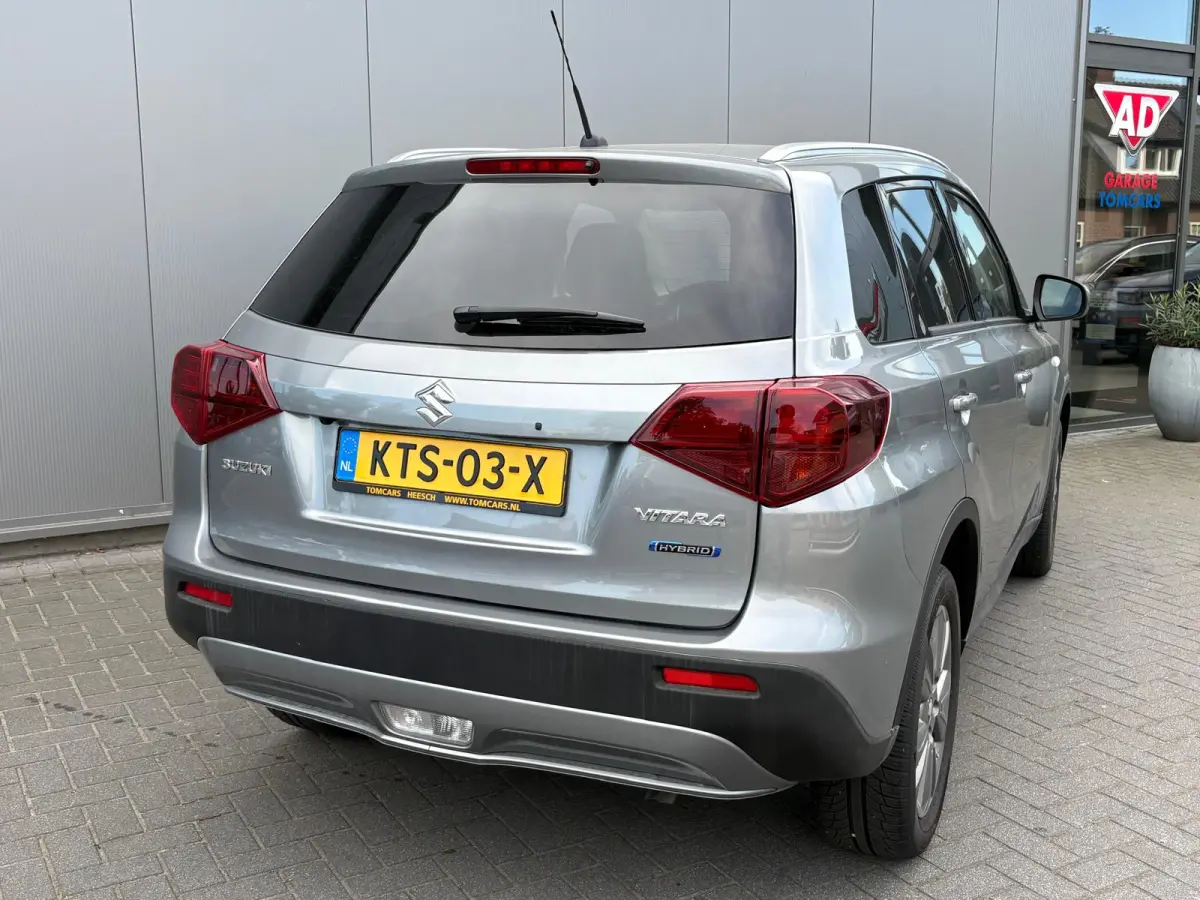 1.5 Full-Hybrid 116PK Automaat Select Navigatie/Camera/Adapt.-cruise/Stoelverwarming