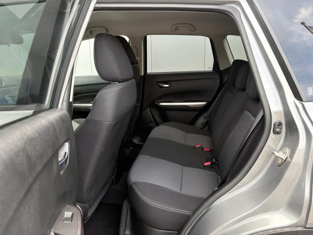 1.5 Full-Hybrid 116PK Automaat Select Navigatie/Camera/Adapt.-cruise/Stoelverwarming