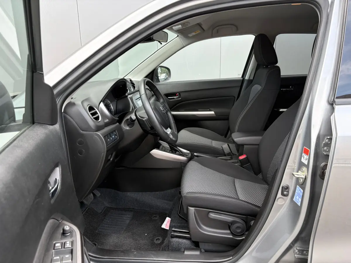 1.5 Full-Hybrid 116PK Automaat Select Navigatie/Camera/Adapt.-cruise/Stoelverwarming