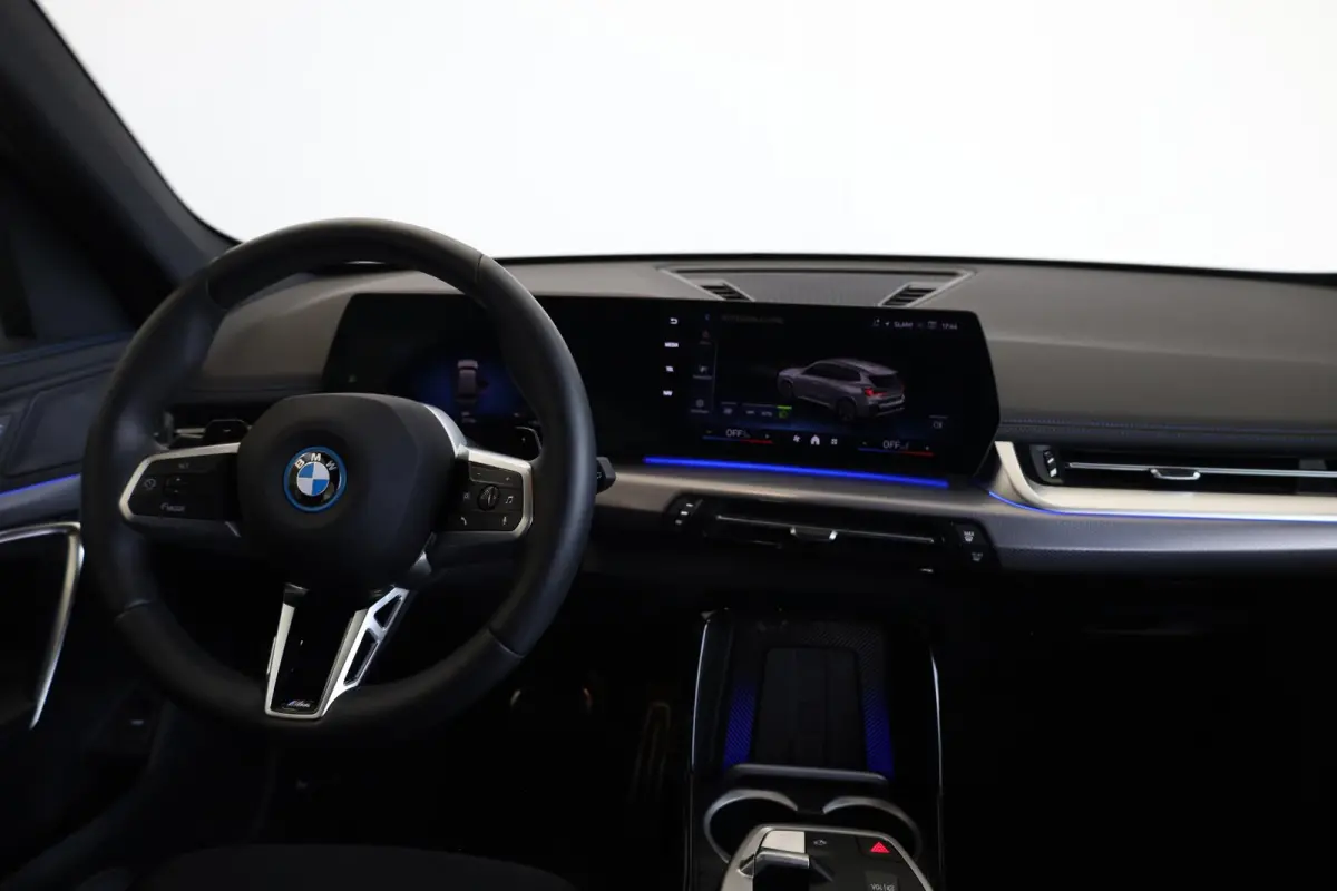 xDrive25e | M Sport | Driving Assistant Plus | Achteruitrijcamera | Stoelverwarming