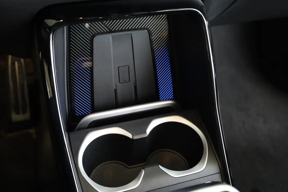 xDrive25e | M Sport | Driving Assistant Plus | Achteruitrijcamera | Stoelverwarming
