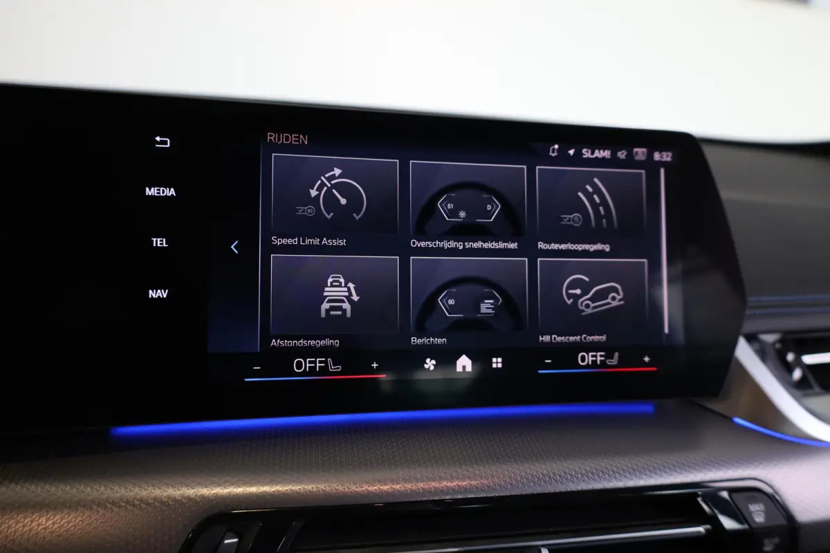 xDrive25e | M Sport | Driving Assistant Plus | Achteruitrijcamera | Stoelverwarming